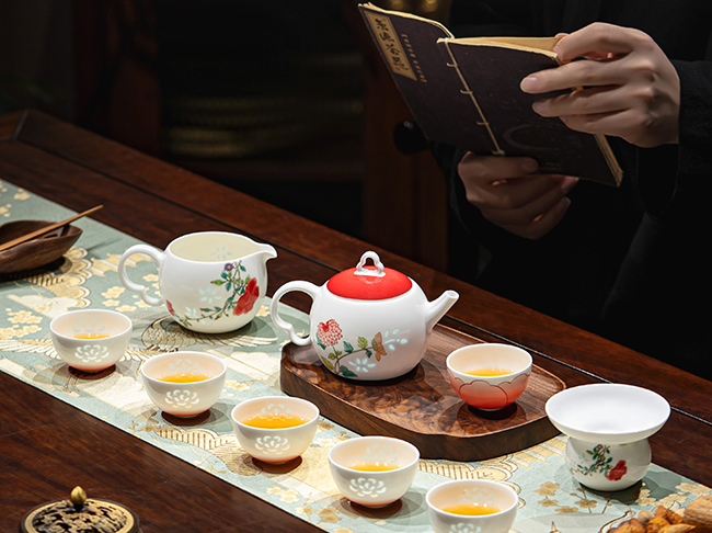 12.1·国色芳华十头茶具.jpg
