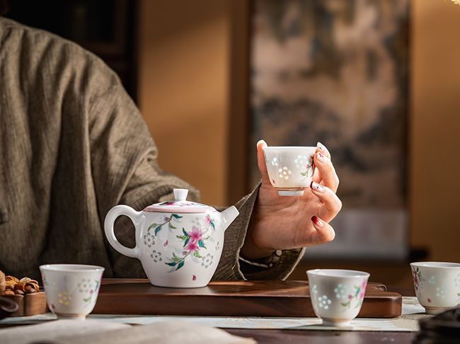09.1·满庭芳菲五头茶具.jpg