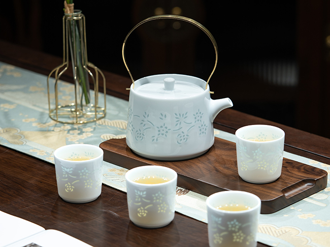03.1·多莓好五头提梁壶茶具.JPG