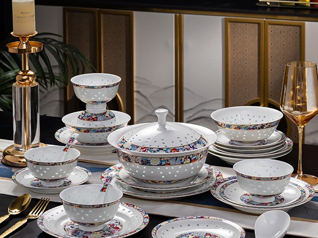45.1·万花餐具.JPG